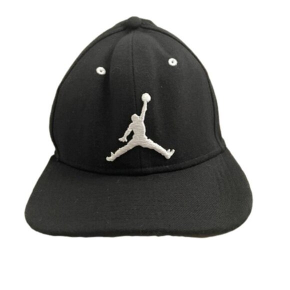 Nike Air Jordan Jumpman Black Wool Snapback Cap - Unisex - Picture 1 of 7